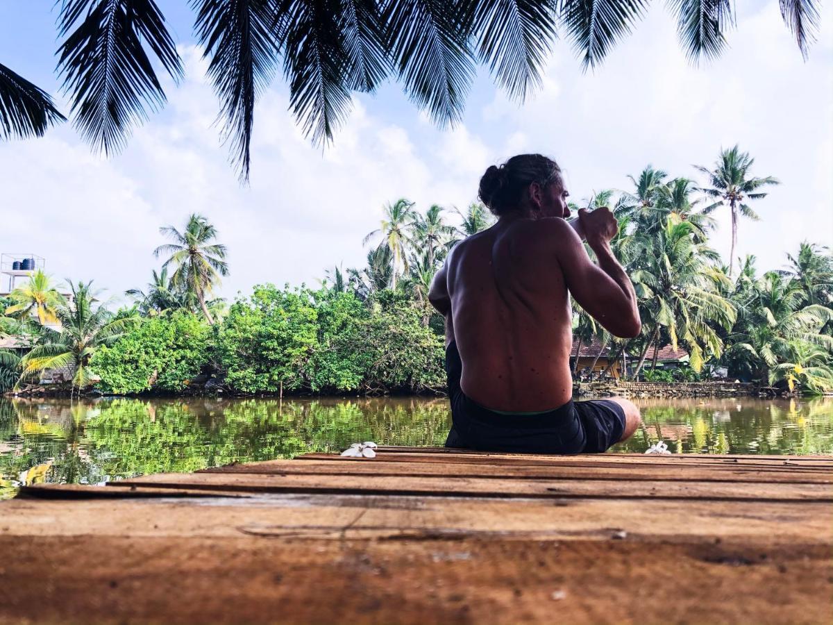 Circus Lagoon Hideaway Bed & Breakfast Dodanduwa Bagian luar foto